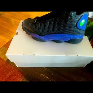 Men Jordan’s in the box black /purple